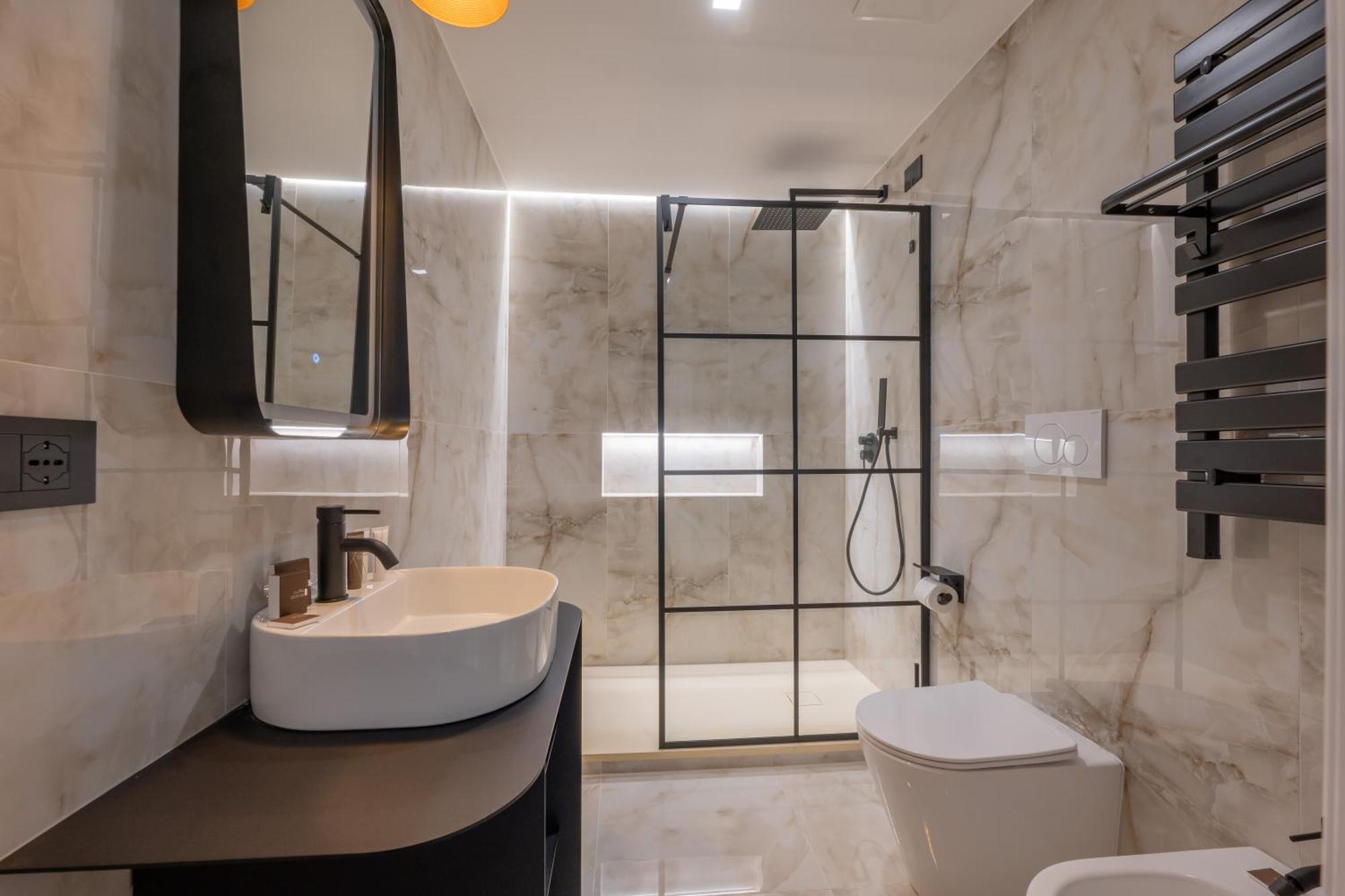 Maria Cristina Boutique Rooms Триест Екстериор снимка