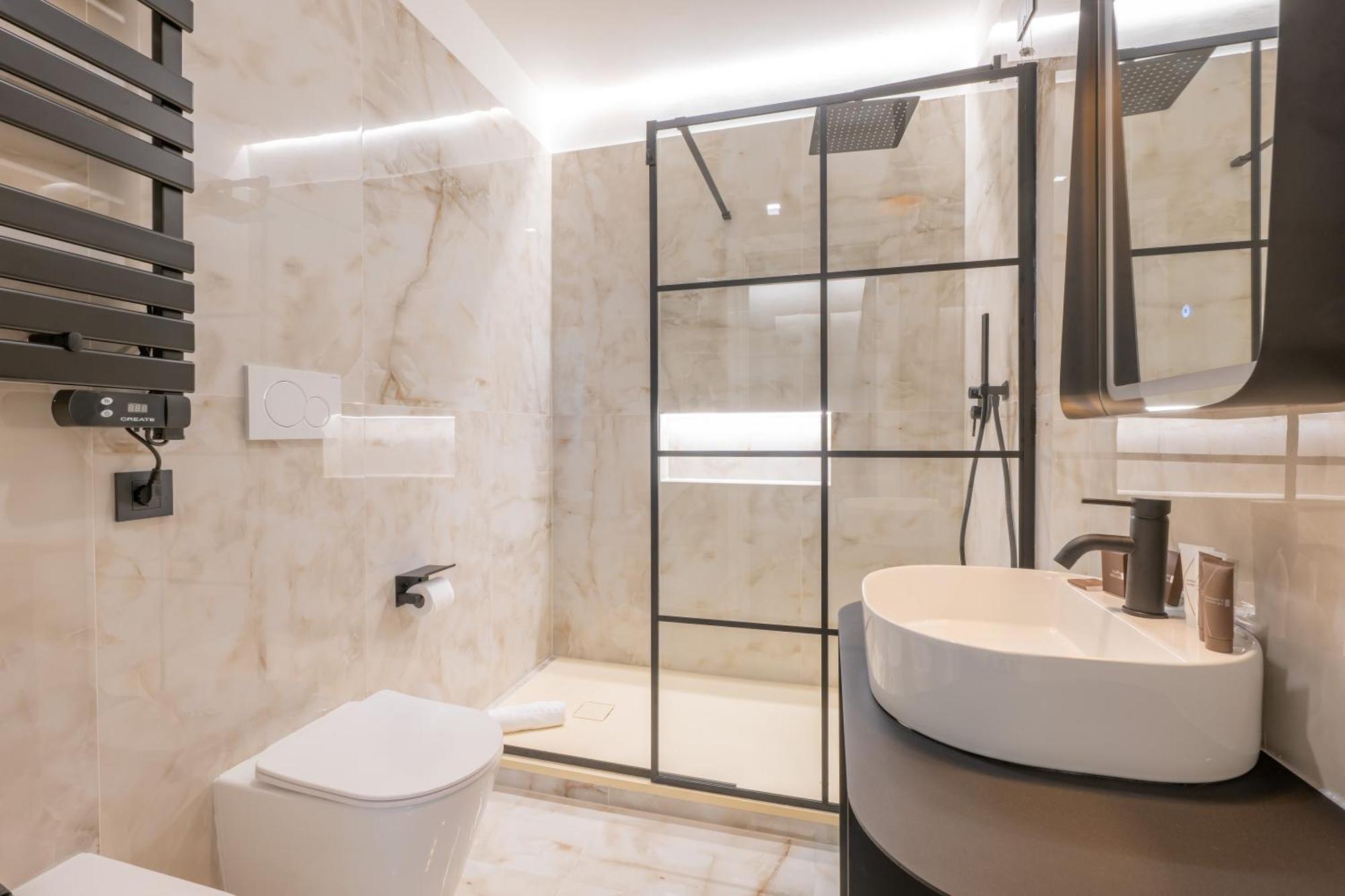 Maria Cristina Boutique Rooms Триест Екстериор снимка