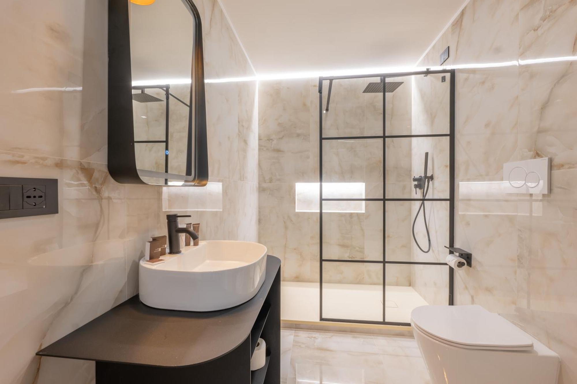Maria Cristina Boutique Rooms Триест Екстериор снимка
